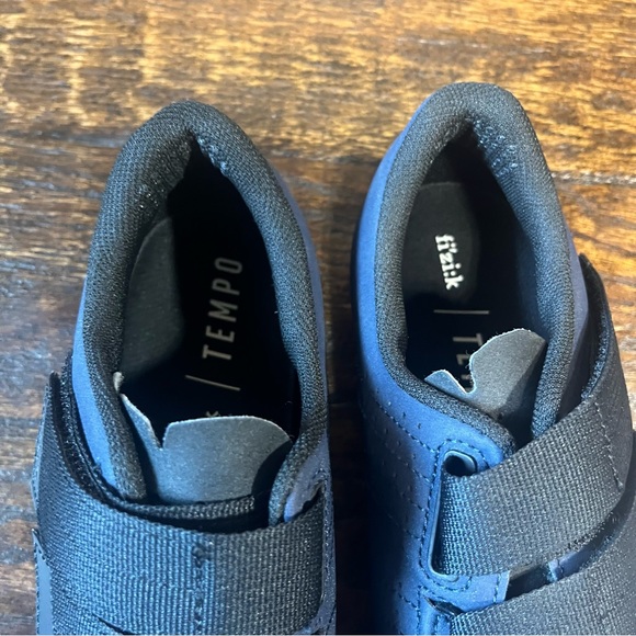 Fizik Tempo R5 Powerstrap Cycling Shoe Navy/ Black with attached cleats - Picture 7 of 10